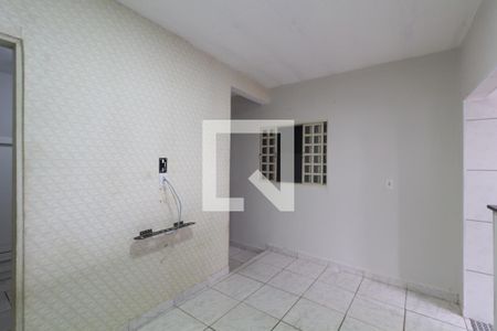 Sala de casa para alugar com 3 quartos, 95m² em Vila Taquari, São Paulo