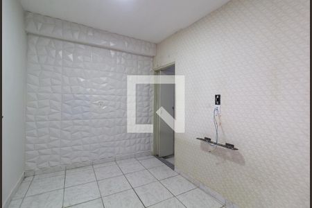 Sala de casa para alugar com 3 quartos, 95m² em Vila Taquari, São Paulo