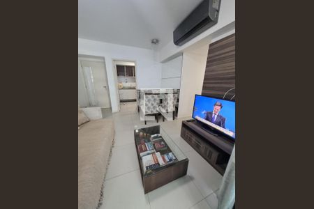 Sala de apartamento para alugar com 3 quartos, 84m² em Paralela, Salvador