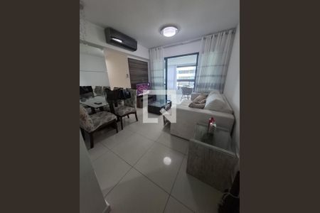 Sala de apartamento para alugar com 3 quartos, 84m² em Paralela, Salvador