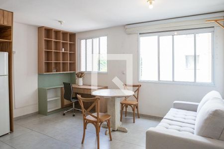 Sala e Cozinha de apartamento para alugar com 1 quarto, 35m² em Barra Funda, São Paulo