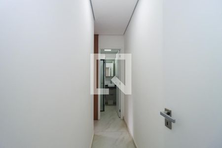 Corredor de apartamento para alugar com 2 quartos, 60m² em Vila Suzana, São Paulo