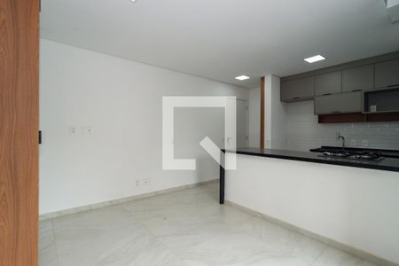 Sala de apartamento para alugar com 2 quartos, 60m² em Vila Suzana, São Paulo