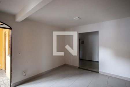 Sala 1 de casa para alugar com 3 quartos, 190m² em Alípio de Melo, Belo Horizonte