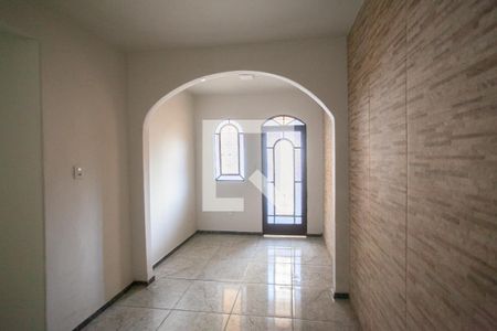 Sala 2 de casa para alugar com 3 quartos, 190m² em Alípio de Melo, Belo Horizonte