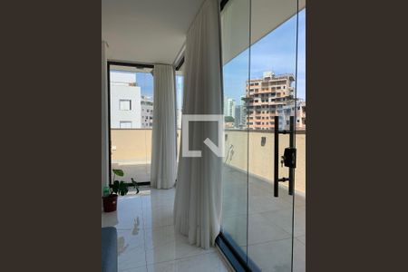 Sala de apartamento para alugar com 2 quartos, 130m² em Carmo, Belo Horizonte