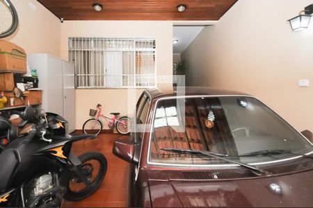 Casa à venda com 191m², 3 quartos e 2 vagas Casa à venda com 191m², 3 quartos e 2 vagasGaragem