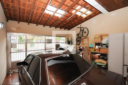 Casa à venda com 191m², 3 quartos e 2 vagas Casa à venda com 191m², 3 quartos e 2 vagasGaragem