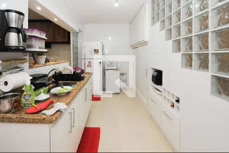 Casa à venda com 191m², 3 quartos e 2 vagas Casa à venda com 191m², 3 quartos e 2 vagasCozinha