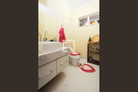 Casa à venda com 191m², 3 quartos e 2 vagas Casa à venda com 191m², 3 quartos e 2 vagasLavabo