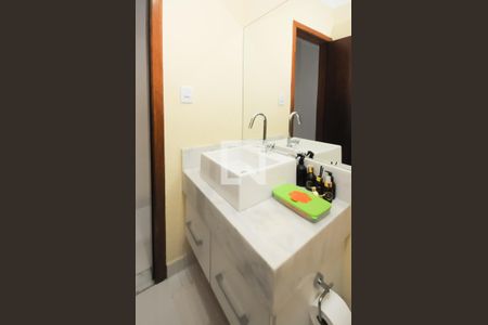 Casa à venda com 191m², 3 quartos e 2 vagas Casa à venda com 191m², 3 quartos e 2 vagasLavabo