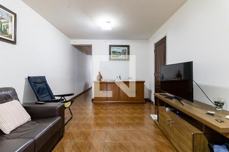 Sala de casa para alugar com 3 quartos, 168m² em Vila Santo Estefano, São Paulo