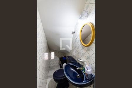 Lavabo de casa para alugar com 3 quartos, 168m² em Vila Santo Estefano, São Paulo