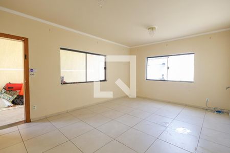 Sala de casa para alugar com 4 quartos, 245m² em Vila Sao Geraldo, Taubaté