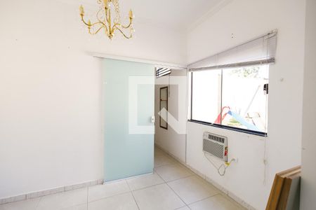 Closet da suíte de casa para alugar com 4 quartos, 245m² em Vila Sao Geraldo, Taubaté