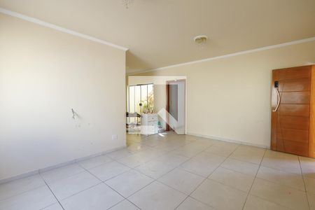 Sala de casa para alugar com 4 quartos, 245m² em Vila Sao Geraldo, Taubaté