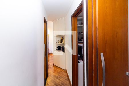 Corredor dos Quartos de apartamento à venda com 3 quartos, 59m² em Vila Alpina, São Paulo