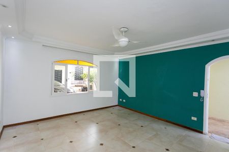 Sala 1 de casa à venda com 5 quartos, 328m² em Parque Assuncao, Taboão da Serra