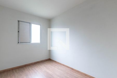 Quarto 2 de apartamento para alugar com 3 quartos, 50m² em Buritis, Belo Horizonte