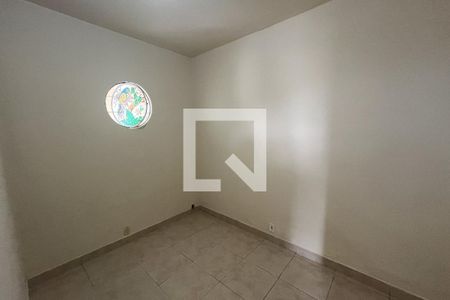 Quarto 1 de casa para alugar com 1 quarto, 50m² em Jardim Carioca, Rio de Janeiro