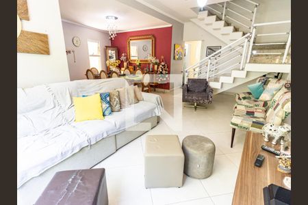 Sala de casa à venda com 3 quartos, 150m² em Vila Canero, São Paulo