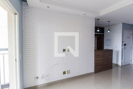 Sala de TV de apartamento para alugar com 2 quartos, 69m² em Jardim Tupanci, Barueri