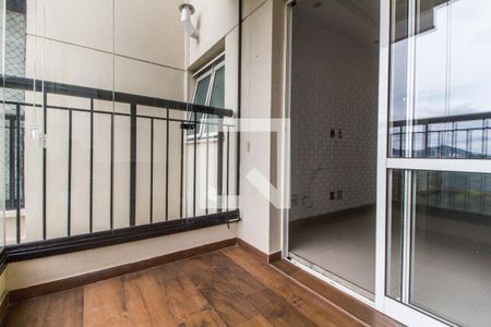 Varanda de apartamento para alugar com 2 quartos, 69m² em Jardim Tupanci, Barueri