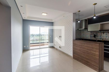 Sala de TV de apartamento para alugar com 2 quartos, 69m² em Jardim Tupanci, Barueri