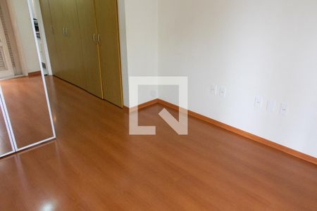 Casa de condomínio à venda com 394m², 4 quartos e 5 vagas Casa de condomínio à venda com 394m², 4 quartos e 5 vagasSUITE 3