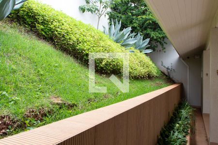 Casa de condomínio à venda com 394m², 4 quartos e 5 vagas Casa de condomínio à venda com 394m², 4 quartos e 5 vagasÁREA GOURMET FUNDOS