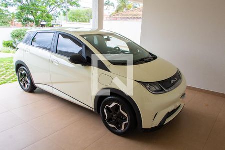 Casa de condomínio à venda com 394m², 4 quartos e 5 vagas Casa de condomínio à venda com 394m², 4 quartos e 5 vagasGARAGEM