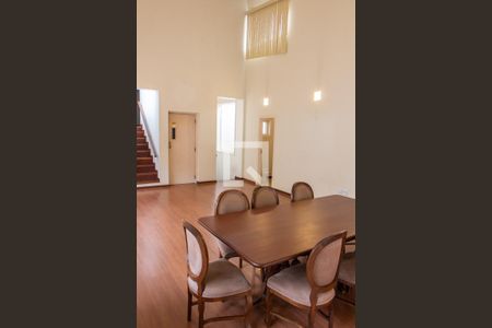 Casa de condomínio à venda com 394m², 4 quartos e 5 vagas Casa de condomínio à venda com 394m², 4 quartos e 5 vagasCopa