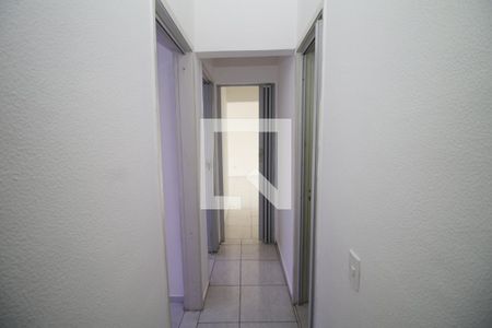 Sala - Corredor de apartamento para alugar com 3 quartos, 70m² em Cordovil, Rio de Janeiro