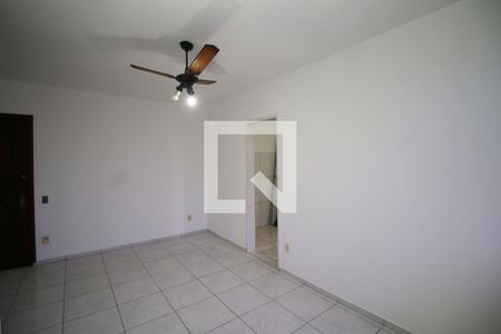 Sala de apartamento para alugar com 3 quartos, 70m² em Cordovil, Rio de Janeiro