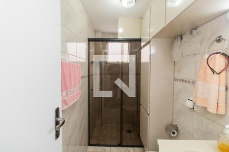 Banheiro de apartamento à venda com 2 quartos, 51m² em Vila Londrina, São Paulo