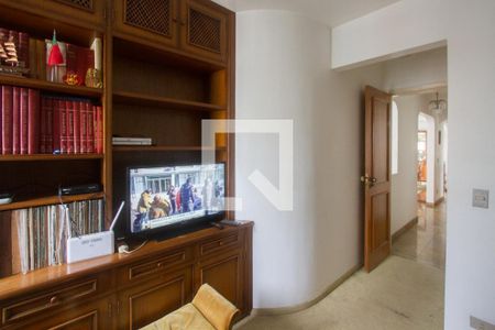 Sala de TV de apartamento à venda com 3 quartos, 153m² em Campo Belo, São Paulo