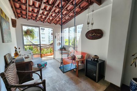 Sala 1 de apartamento para alugar com 3 quartos, 262m² em Laranjeiras, Rio de Janeiro