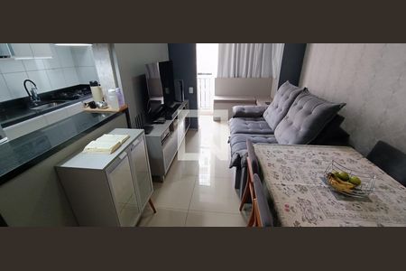 Sala/Cozinha de apartamento à venda com 2 quartos, 50m² em Vila Praia, São Paulo