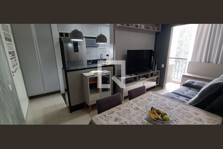 Sala/Cozinha de apartamento à venda com 2 quartos, 50m² em Vila Praia, São Paulo