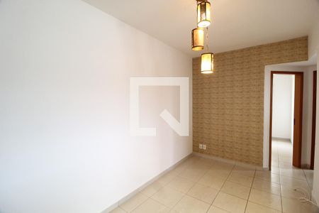 Sala de apartamento para alugar com 2 quartos, 45m² em Granada, Uberlândia