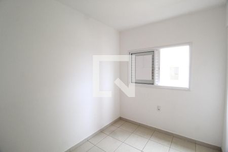 Quarto 1 de apartamento para alugar com 2 quartos, 45m² em Granada, Uberlândia