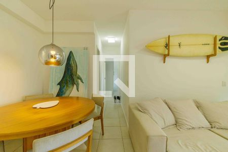 Sala de apartamento para alugar com 2 quartos, 70m² em Barra da Tijuca, Rio de Janeiro