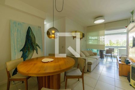 Sala de apartamento para alugar com 2 quartos, 70m² em Barra da Tijuca, Rio de Janeiro