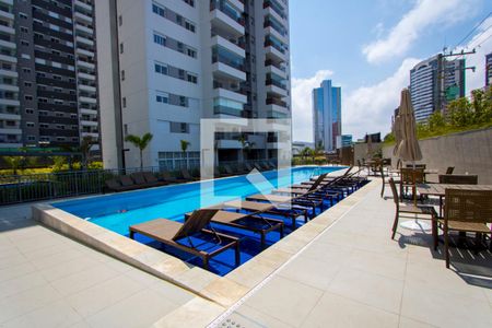 Apartamento à venda com 103m², 3 quartos e 2 vagas Apartamento à venda com 103m², 3 quartos e 2 vagasÁrea comum - Piscina