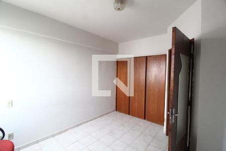 Quarto 2 de apartamento para alugar com 2 quartos, 60m² em Centro, Uberlândia