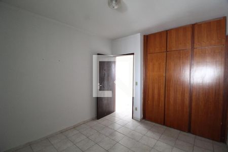 Quarto 1 de apartamento para alugar com 2 quartos, 60m² em Centro, Uberlândia