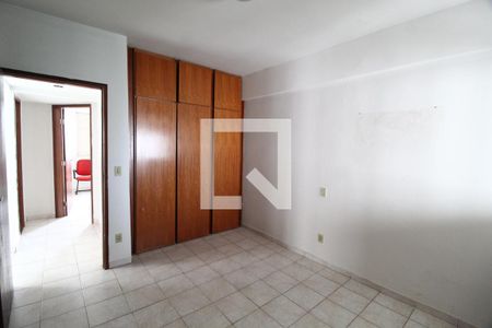 Quarto 1 de apartamento para alugar com 2 quartos, 60m² em Centro, Uberlândia