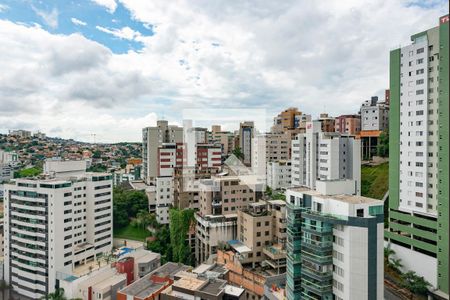 Sala de apartamento para alugar com 3 quartos, 98m² em Buritis, Belo Horizonte