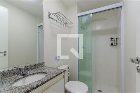 Banheiro de kitnet/studio para alugar com 1 quarto, 26m² em Liberdade, São Paulo