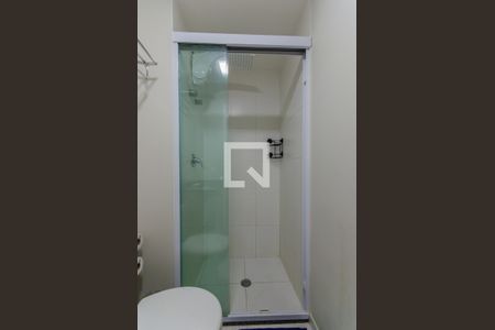 Banheiro de kitnet/studio para alugar com 1 quarto, 26m² em Liberdade, São Paulo